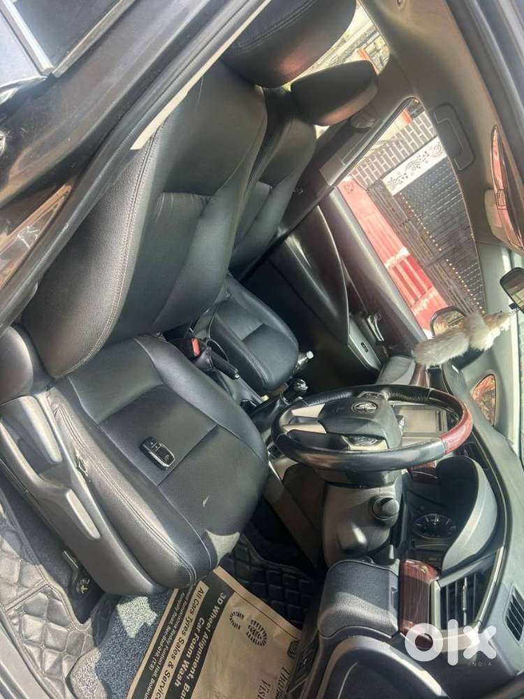 Toyota Innova Crysta 2.4 V, 2016, Diesel