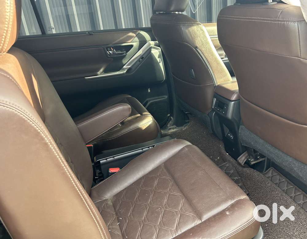 Toyota Innova Hycross 2.0 Zx (o) Hybrid 7 Str, 2023, Petrol
