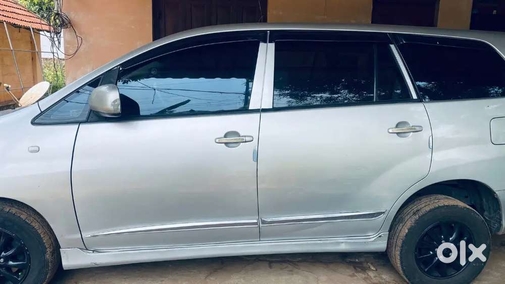 Toyota Innova 2011 Diesel Well Maintained