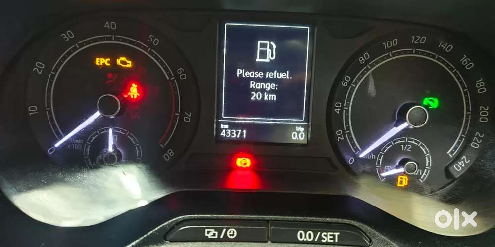 Skoda Slavia Style 1.0l Tsi At, 2023, Petrol