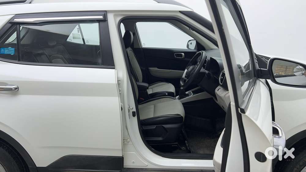 Hyundai Venue Sx, 2022, Petrol