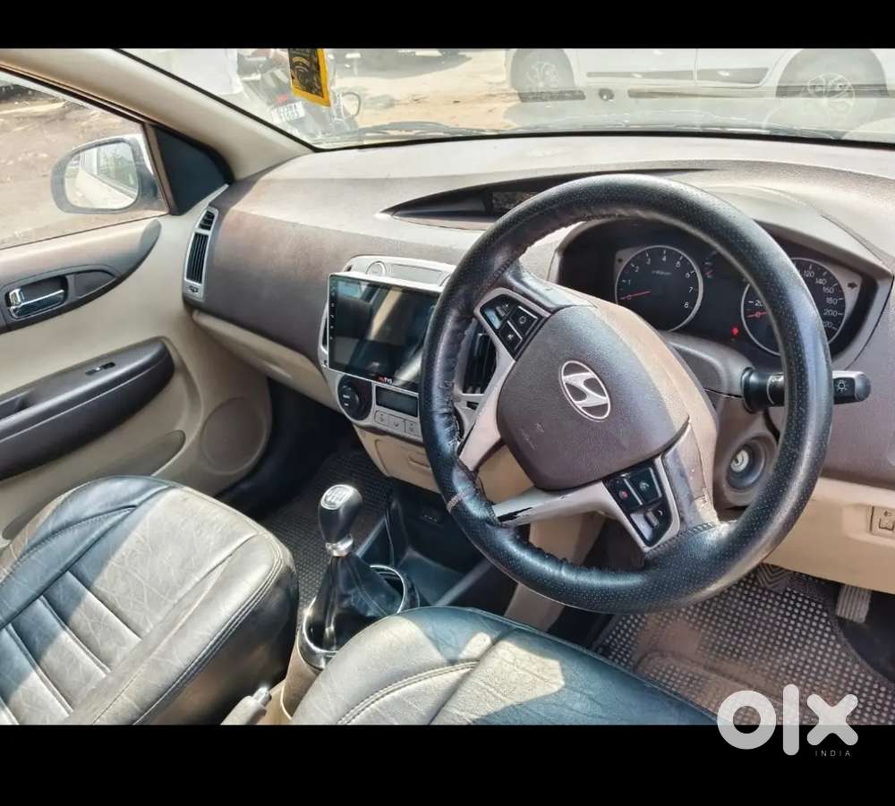 Hyundai New I20 2012 Petrol 70000 Km Driven