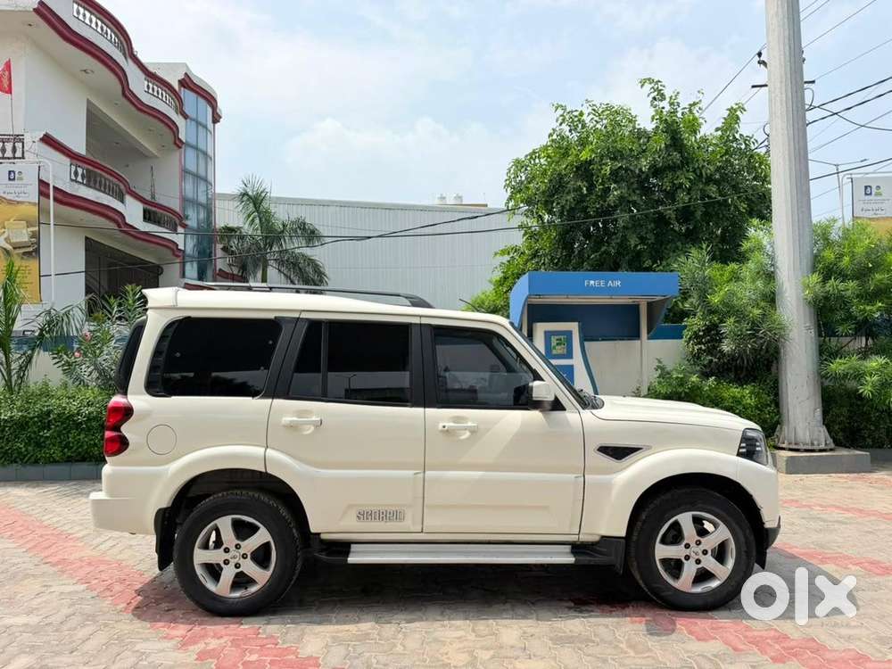 Mahindra Scorpio Classics5 Fully Converted To S11