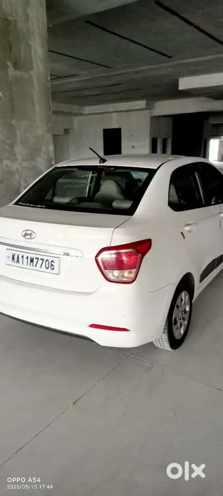 Hyundai Xcent 2015