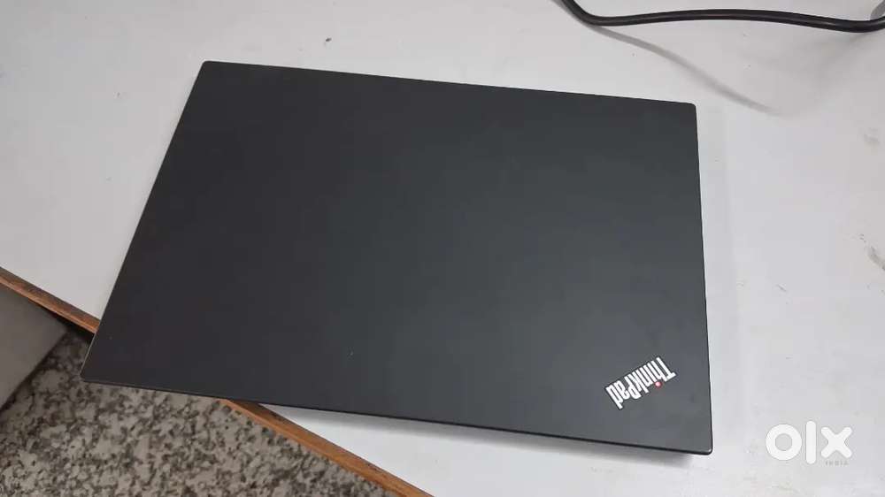 Monitor screen wall motorized screen laptop computer projector