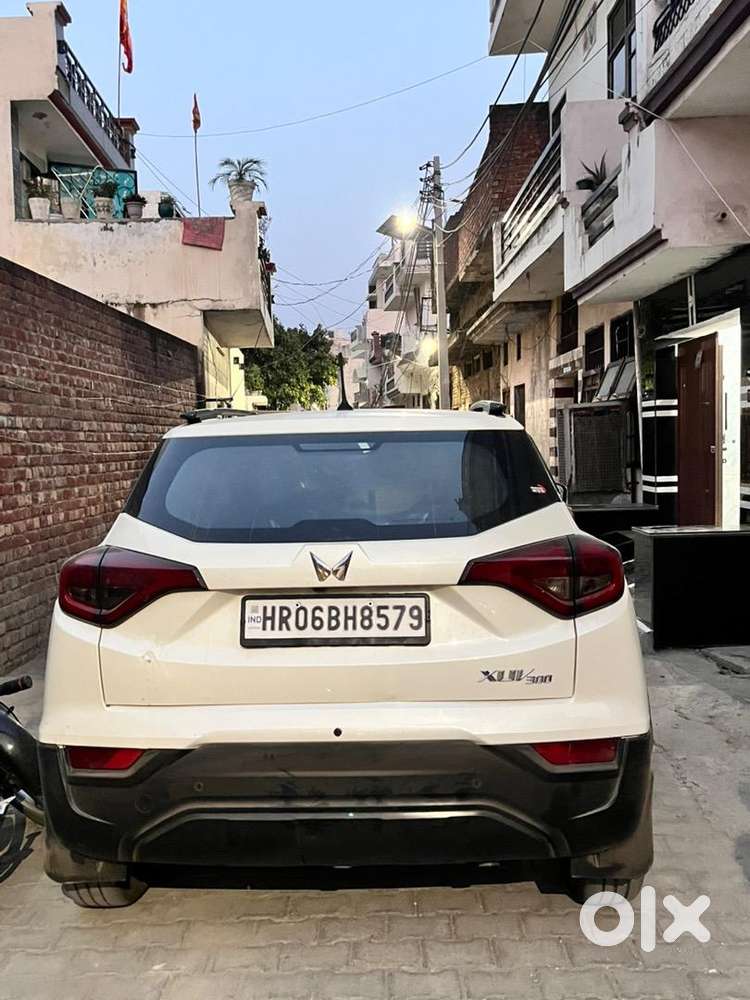 Mahindra Xuv 300 Diesel 1st Owner Sunroof Highway 30avg 150k Km Driven
