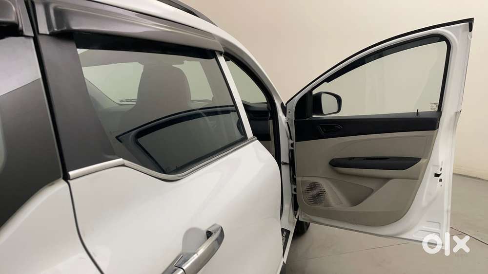 Renault Triber Rxe, 2021, Petrol