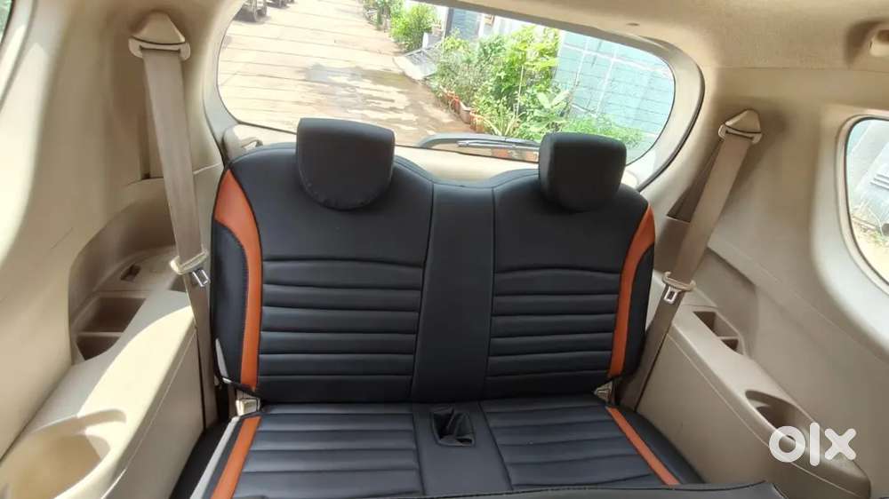 Maruti Suzuki Ertiga 2012