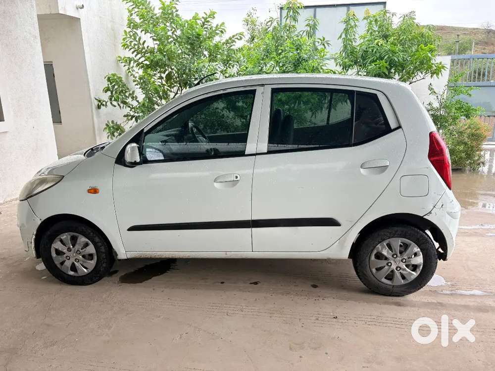 Hyundai I10 2013 Petrol + Sequence Cng  Well Maintained