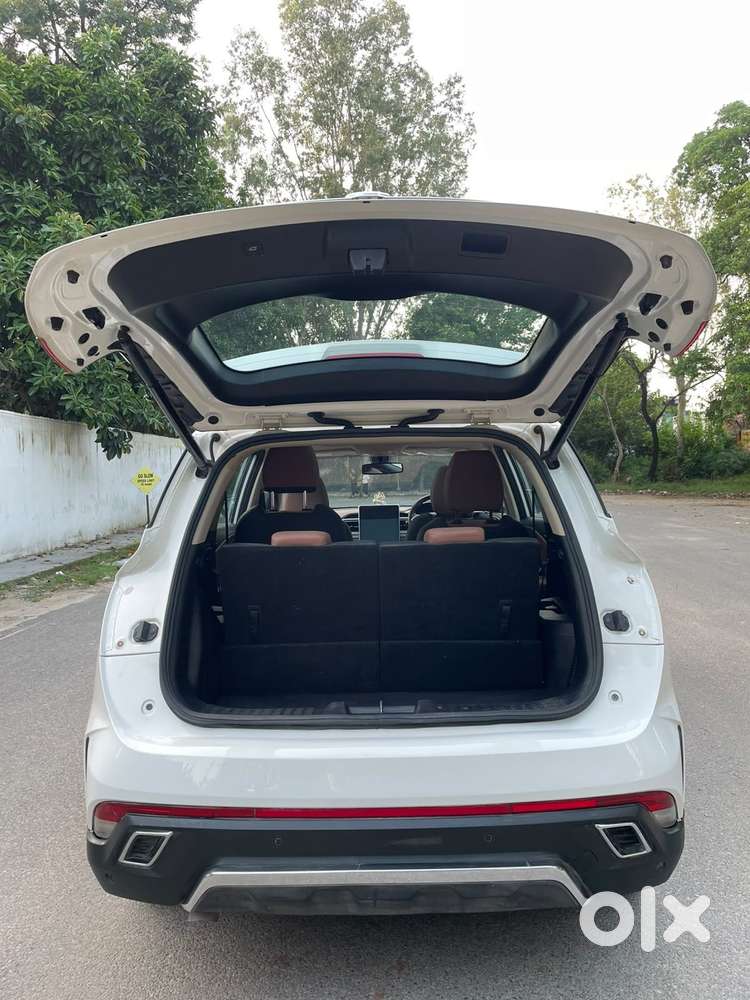 Mg Hector Plus Sharp Pro 1.5 Turbo Petrol Cvt 6 Str, 2023, Petrol
