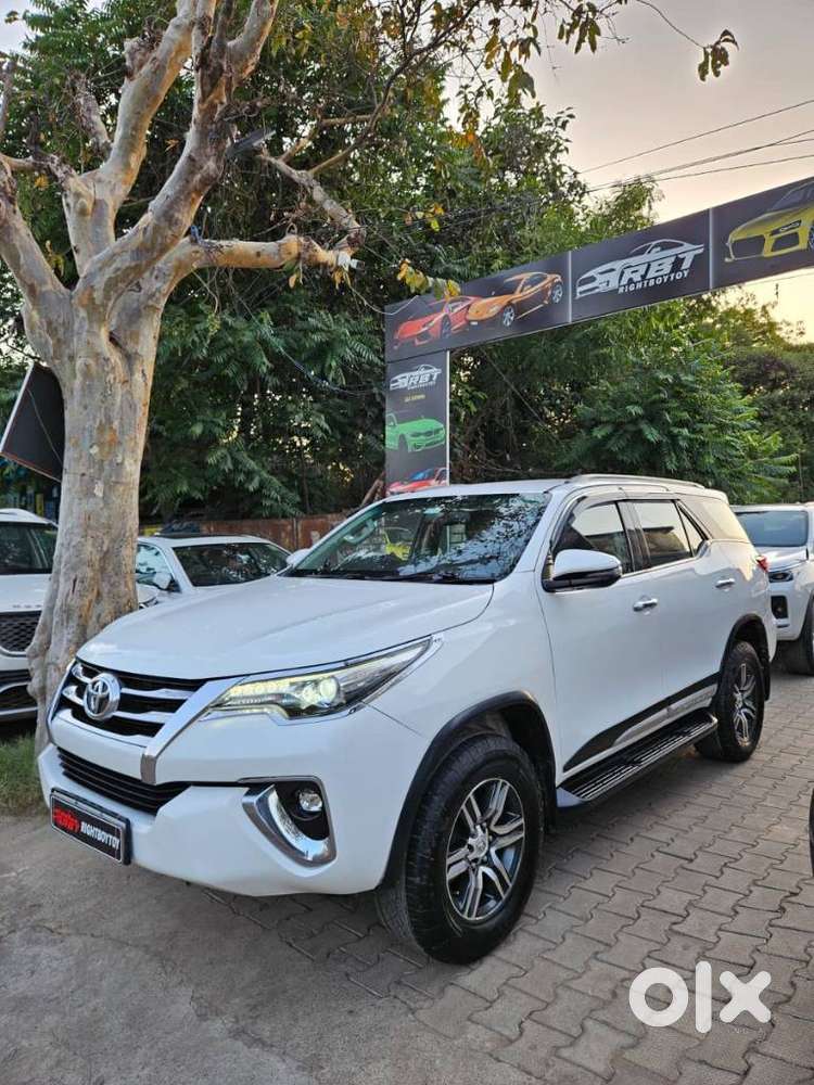 Toyota Fortuner 2.8 At Celebratory Edition, 2018, Diesel