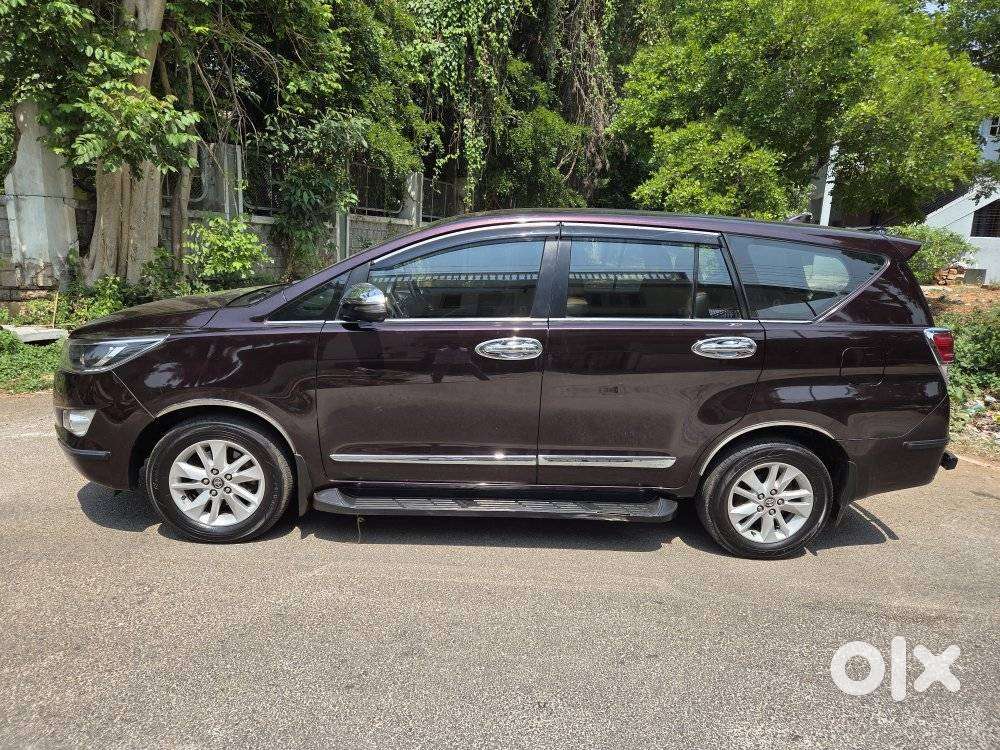 Toyota Innova Crysta 2.4 V, 2017, Diesel