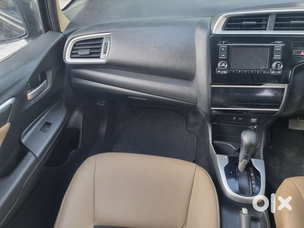 Honda Jazz V Cvt, 2016, Petrol