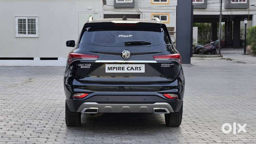 Mg Hector Plus Sharp Pro 1.5 Turbo Petrol 6 Str Dual Tone, 2020, Pet..
