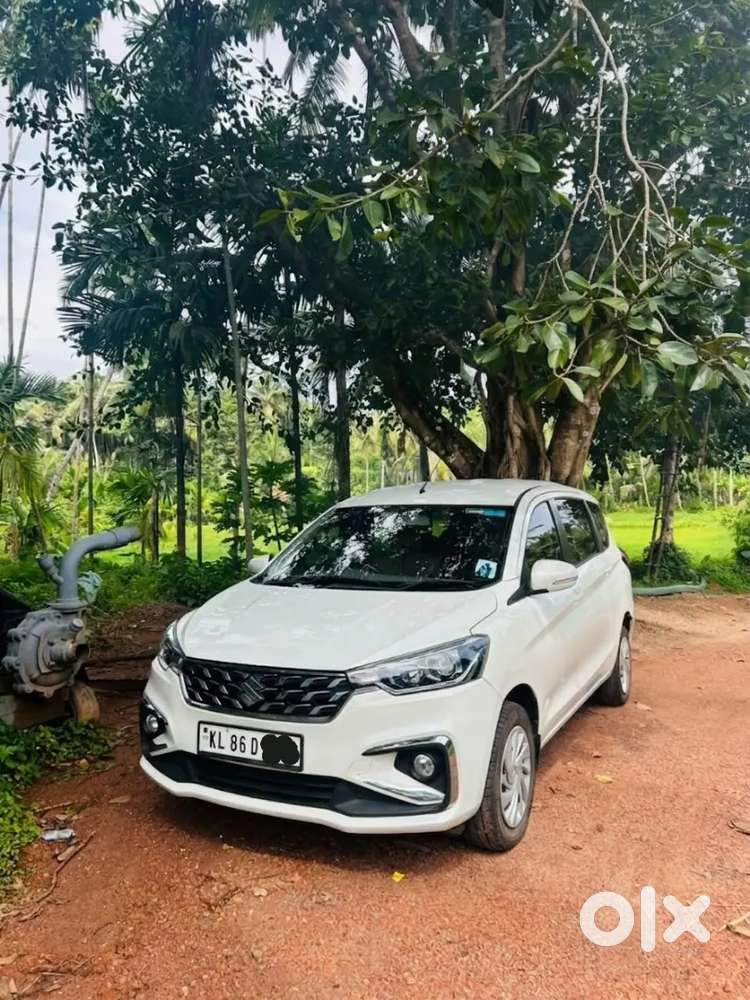 Maruti Suzuki Ertiga 2024 Petrol 33000 Km Driven No Claim
