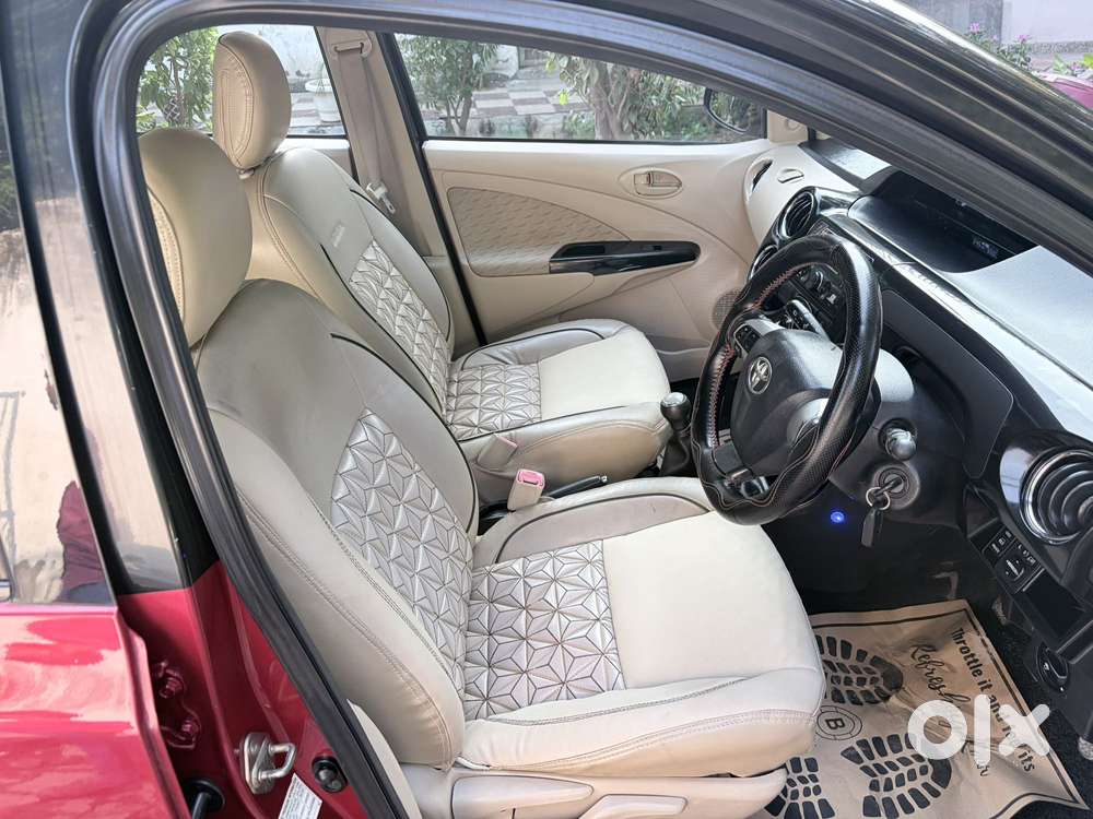 Toyota Etios Liva 1.2 Vx Dual Tone, 2019, Petrol