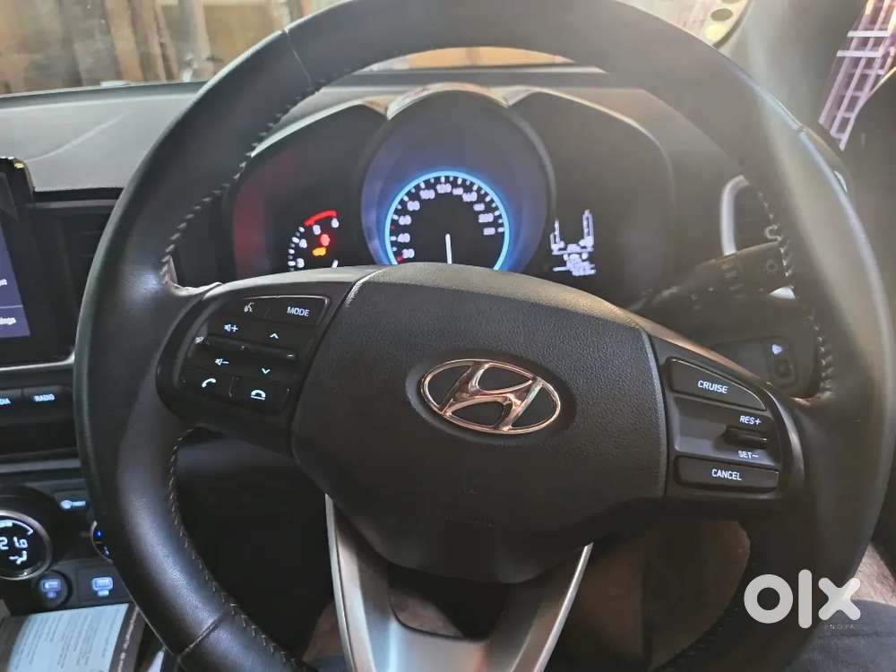 Hyundai Venue 2022 Diesel 8000 Km Driven