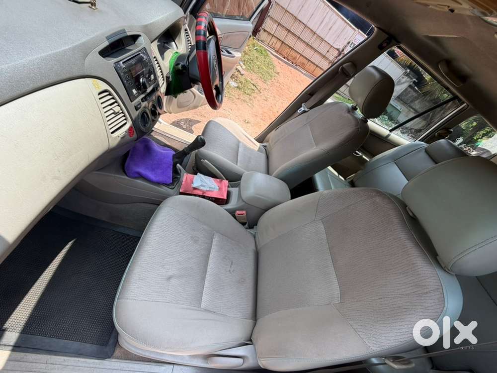 Toyota Innova 2010 Diesel Well Maintained