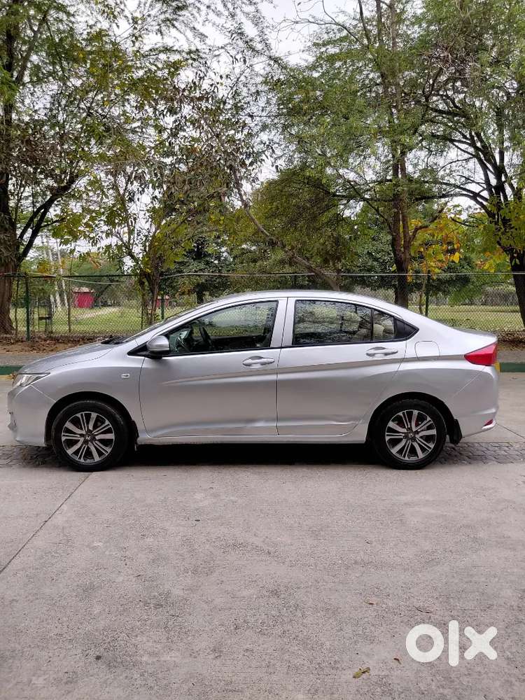 Honda City Ivtec Petrol+cng 2014 Model 1st Owner