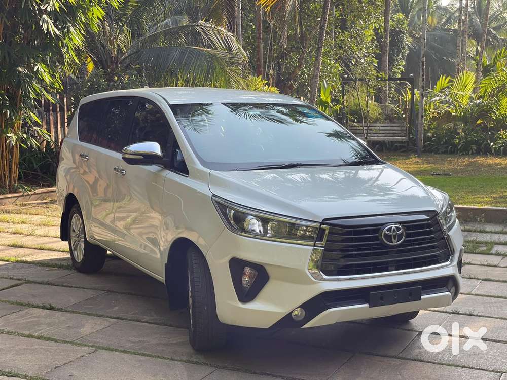 Toyota Innova Crysta 2016 Diesel Well Maintained