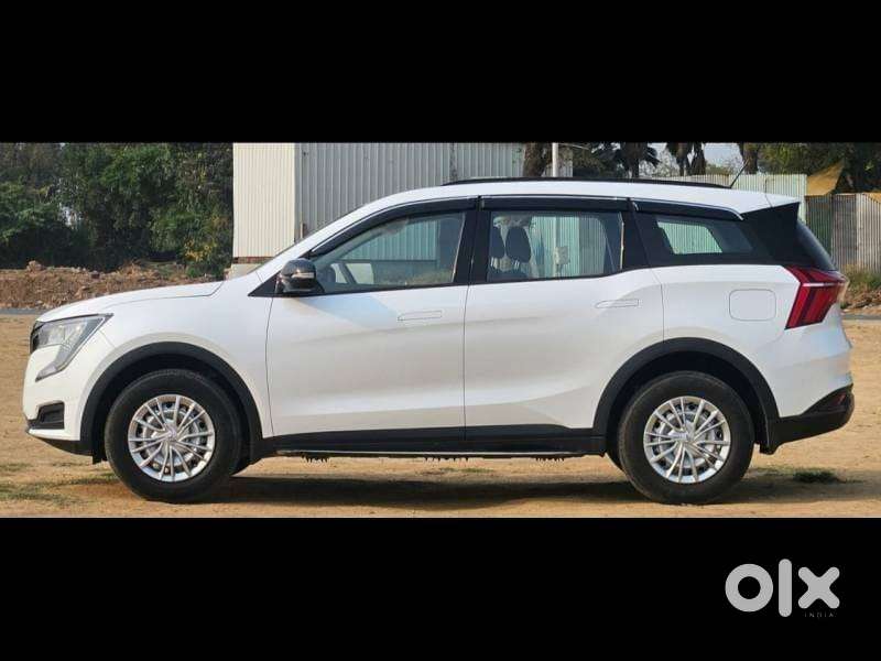 Mahindra Xuv700 Mx Diesel Mt 5 Str (e), 2023, Diesel