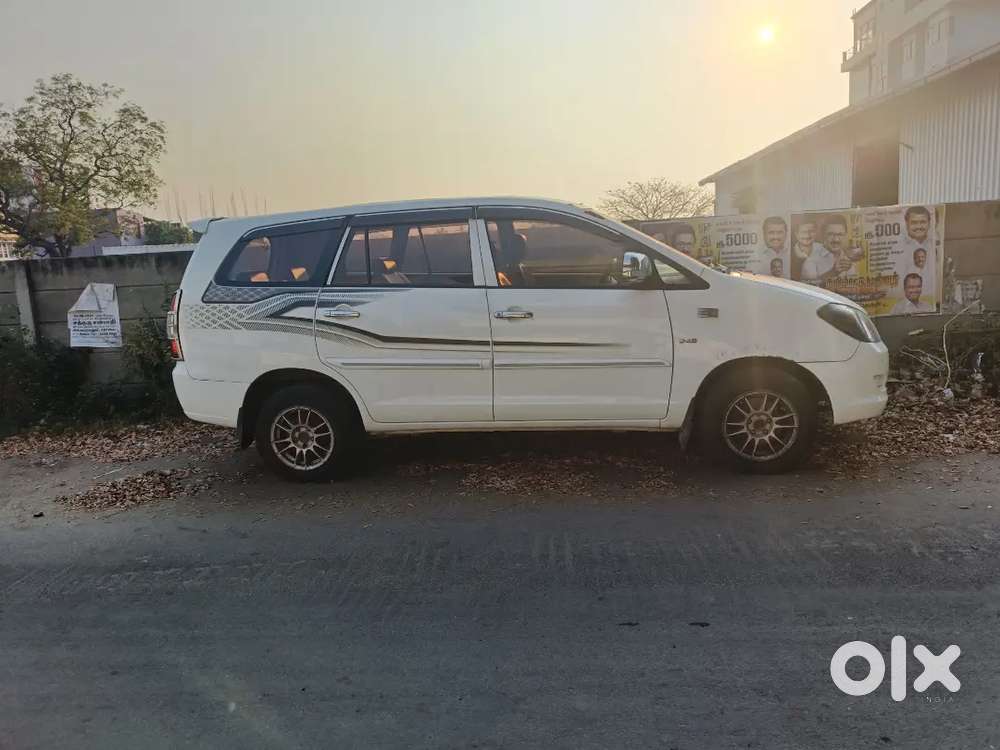 Toyota Innova Crysta 2007 Diesel 275000 Km Driven