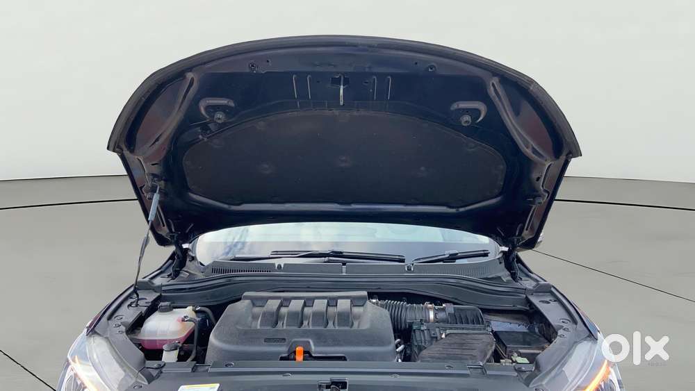 Mahindra Xuv700 2.0 Ax 5 Petrol At Str, 2022, Petrol