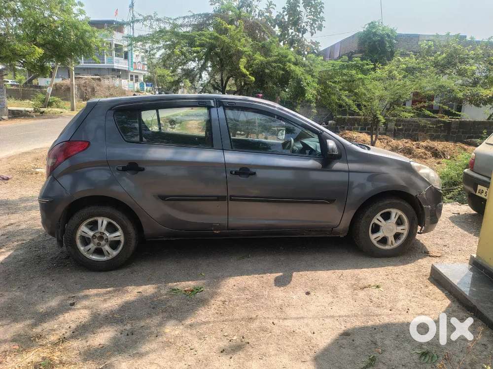 Hyundai I20 2011 Diesel Well Maintained.    Validity 3031