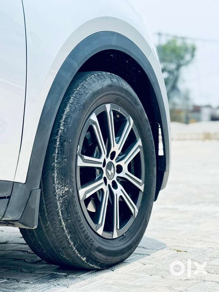 Mahindra Xuv700 2.2 Ax 7 Diesel At Luxury Pack Str, 2022, Diesel