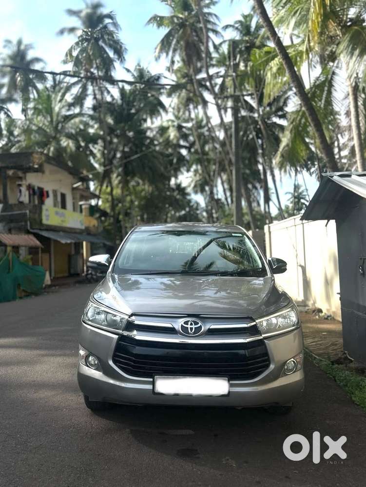 Toyota Innova Crysta 2016 Diesel Well Maintained
