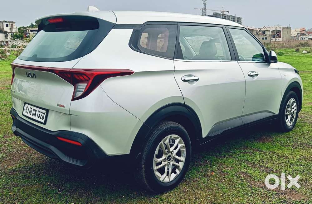 Kia Carens G1.5 6mt Gravity, 2023, Petrol