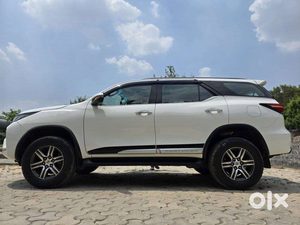 Toyota Fortuner 3.0 4x2 Automatic, 2022, Petrol