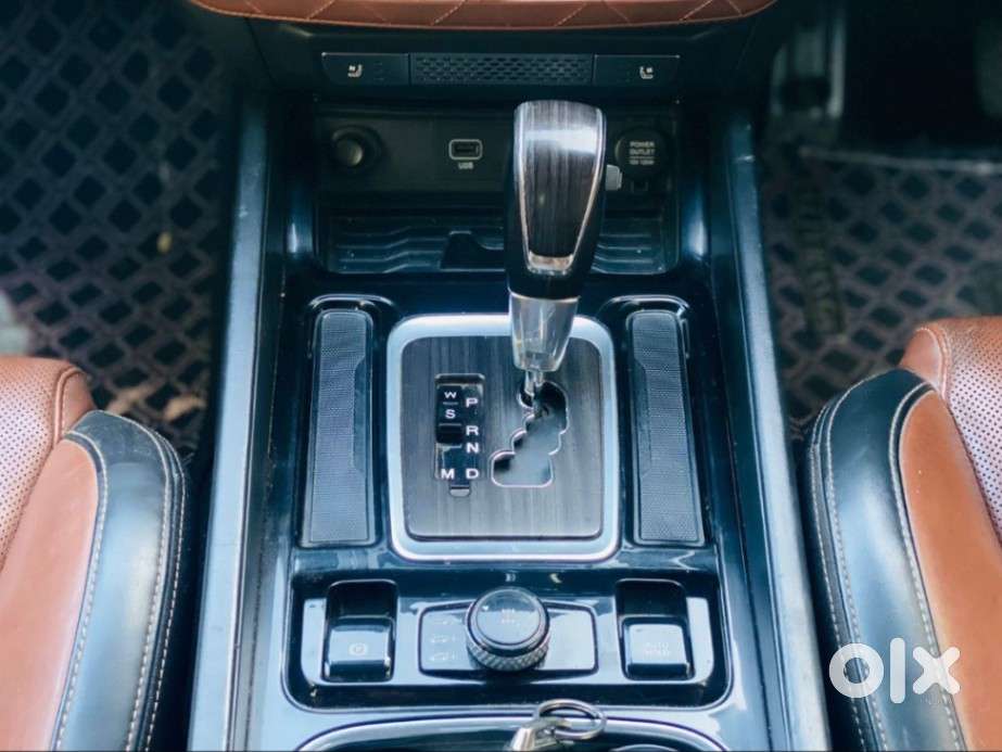 Mahindra Alturas G4 4wd At, 2019, Diesel