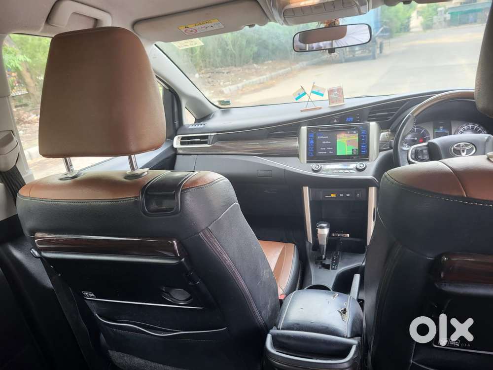 Toyota Innova Crysta 2.8z Automatic, 2017, Diesel