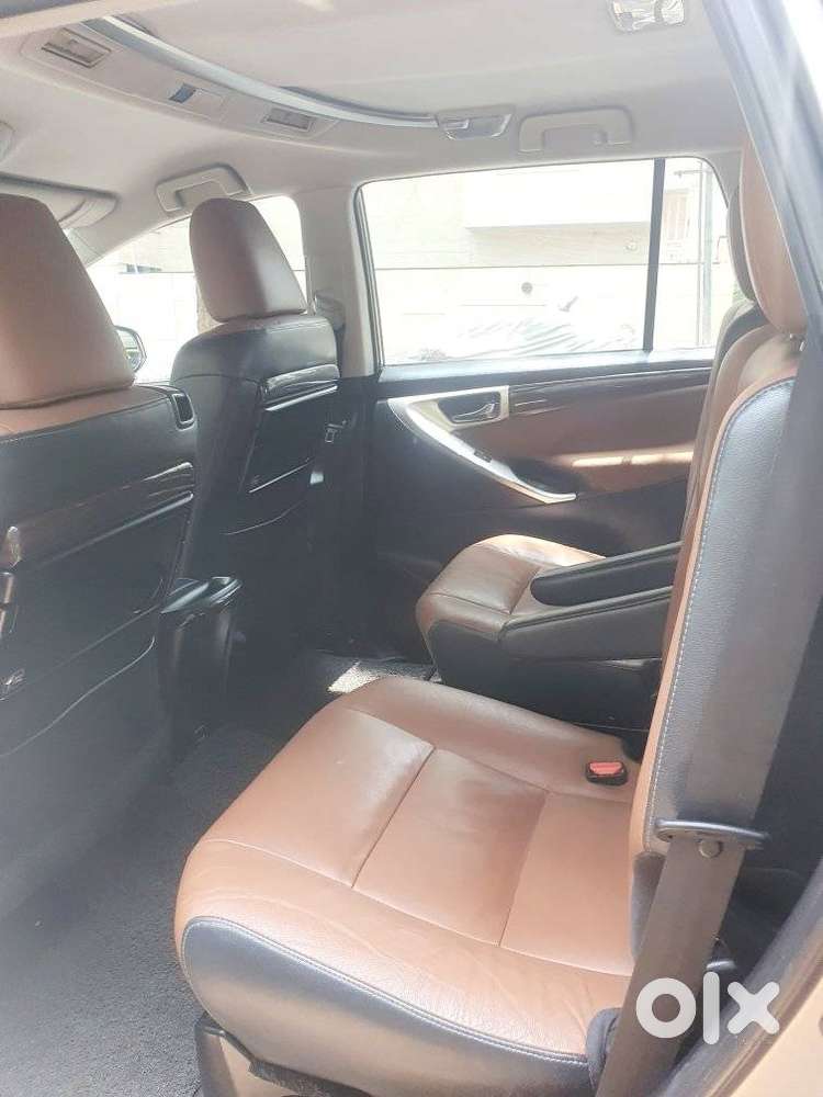 Toyota Innova Crysta 2.8z Automatic, 2017, Diesel