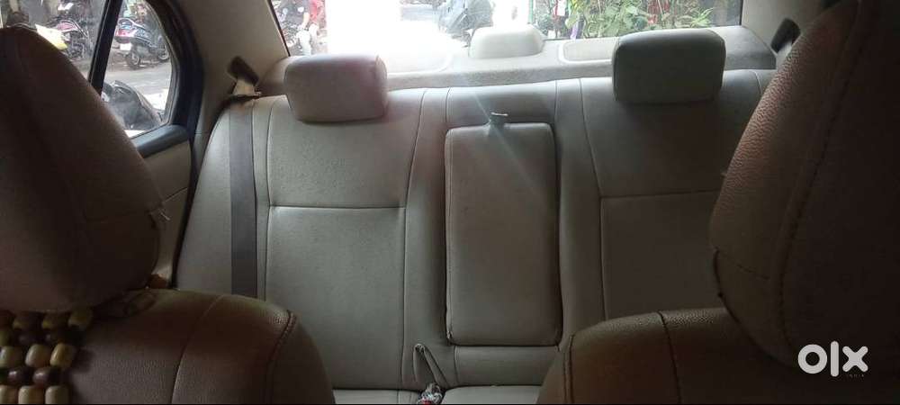 Maruti Suzuki Swift Dzire (2012)(petrol)