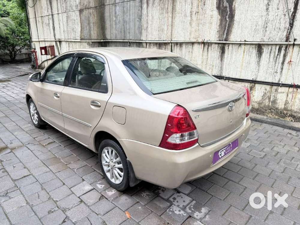 Toyota Etios V, 2013, Petrol