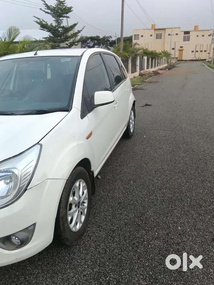 Ford Figo Diesel Lxi 2011   Very Well Mentained Car