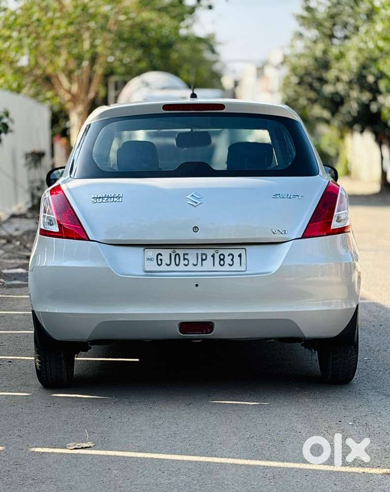 Maruti Suzuki Swift Vxi, 2016