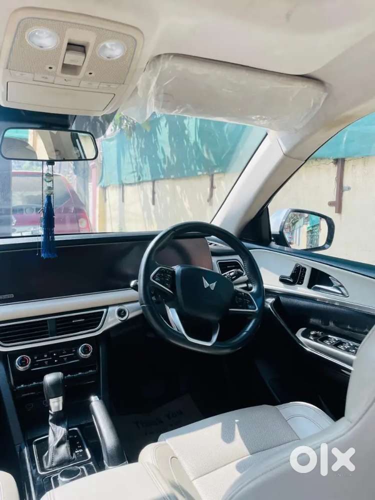 Mahindra Xuv700 2022 Diesel Well Maintained