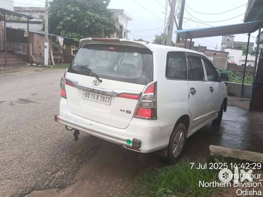 Toyota Innova 2014 Diesel 130000 Km Driven