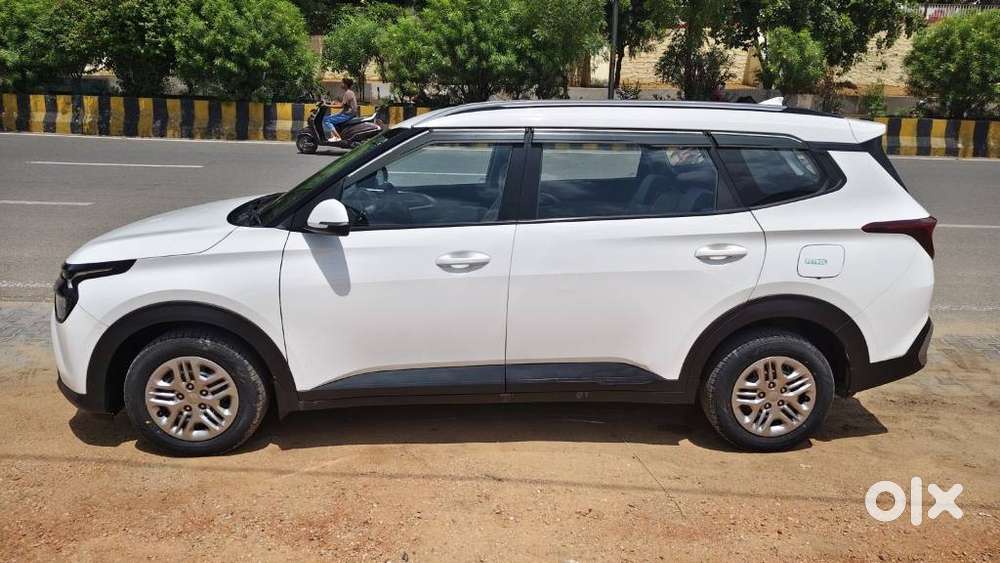 Kia Carens 1.5 Prestige 7 Str, 2023, Petrol