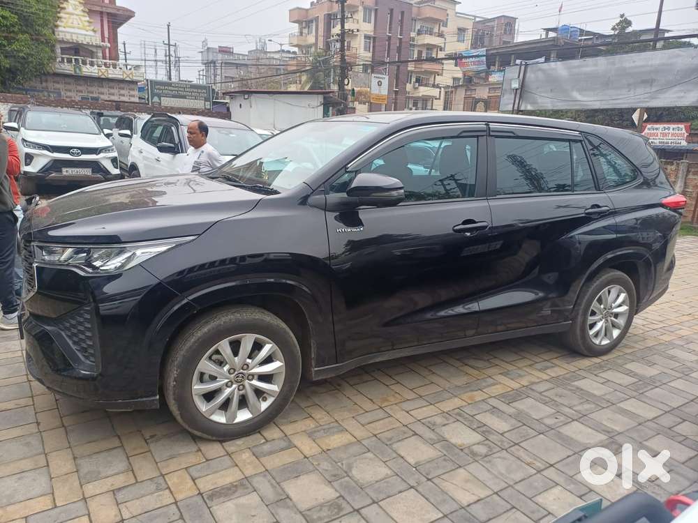 Toyota Innova Hycross 2.0 Vx Hybrid 7 Str, 2024, Petrol