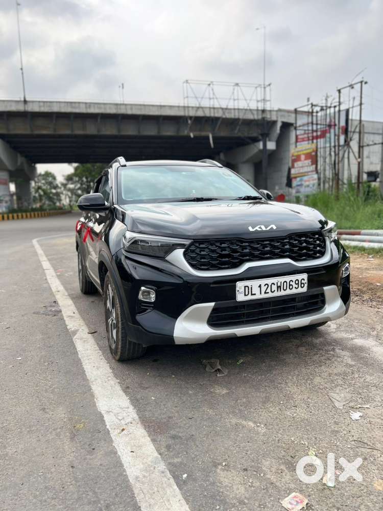 Kia Sonet Top Modal Push Button Start,