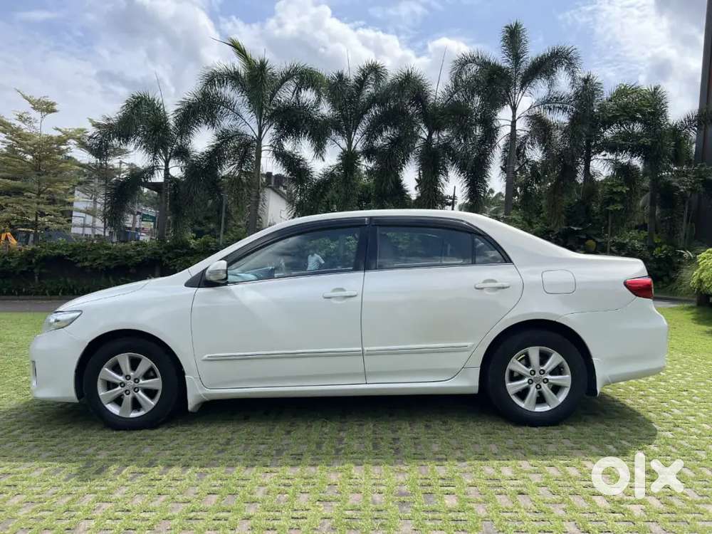 Toyota Corolla Altis 2011 Cng & Hybrids 99800 Km Driven