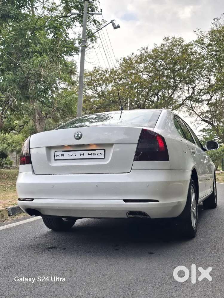 Skoda Laura Ambiente 2012 Diesel