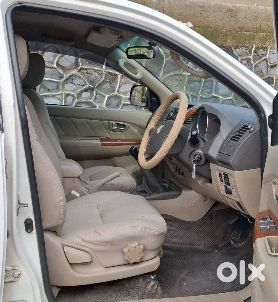 Toyota Fortuner 3.0 4x4 Manual, 2011, Diesel