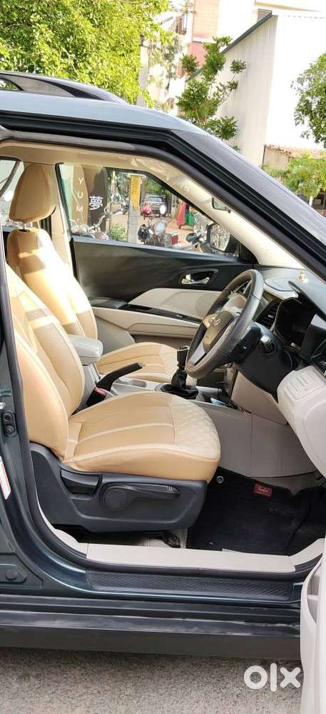 Mahindra Xuv300 W8, 2022, Petrol