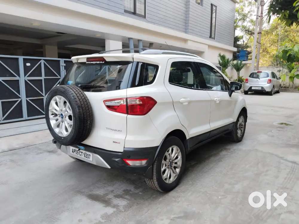Ford Ecosport 1.5 Diesel Titanium Tdci , White Colour