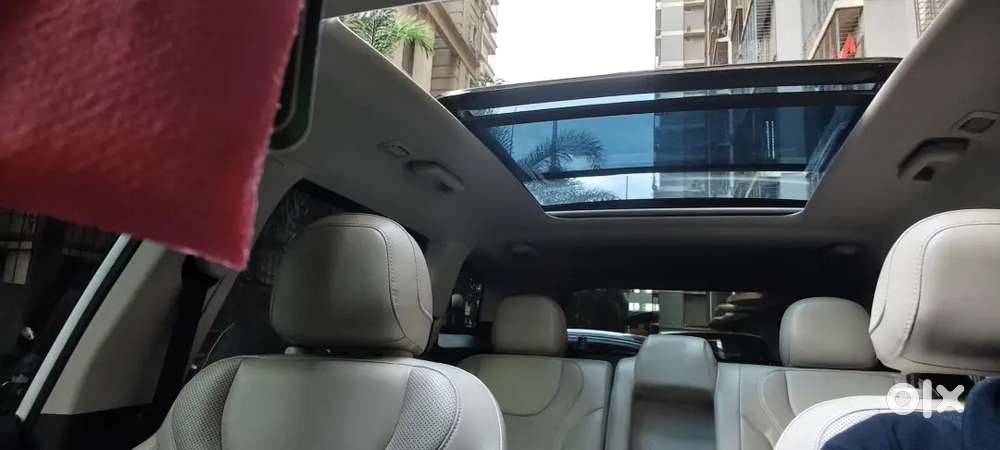 Mahindra Xuv700 Ax7 2025